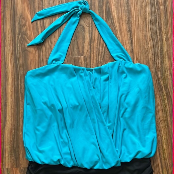 Magicsuit Drape Olivia Solid - Picture 4 of 13